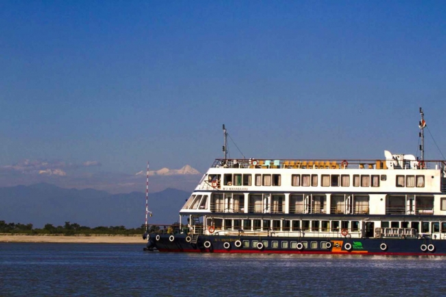 Safari de Aventura navegando el ro Brahmaputra