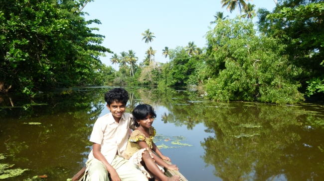 Aventura navegando los backwaters de Kerala