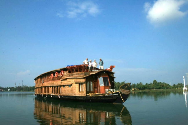 Aventura navegando los backwaters de Kerala